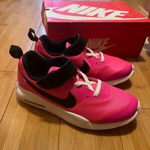 Girl Nike shoes 13c pink